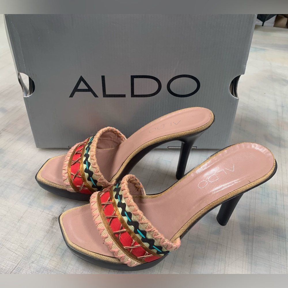 ALDO Natural Lona Heels with a Box 37
